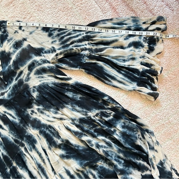 Young Fabulous and Broke Tie Dye Dress Size Large Ruffled No Slip - Picture 8 of 10